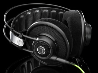 image:2 Q701 ヘッドホン AKG